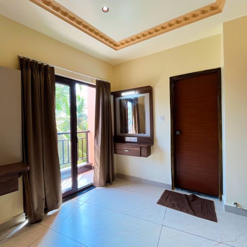 deluxe room with balcony (pr) 2